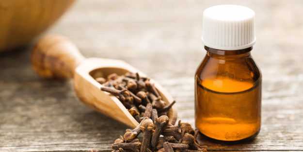 Monografie bèta-caryofylleen, For those who know, LifeAid